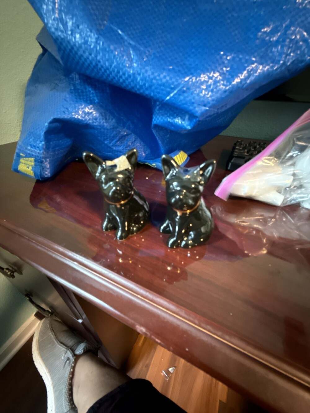 French Bulldog Salt and Pepper Shaker Set in Black with Gold Collars